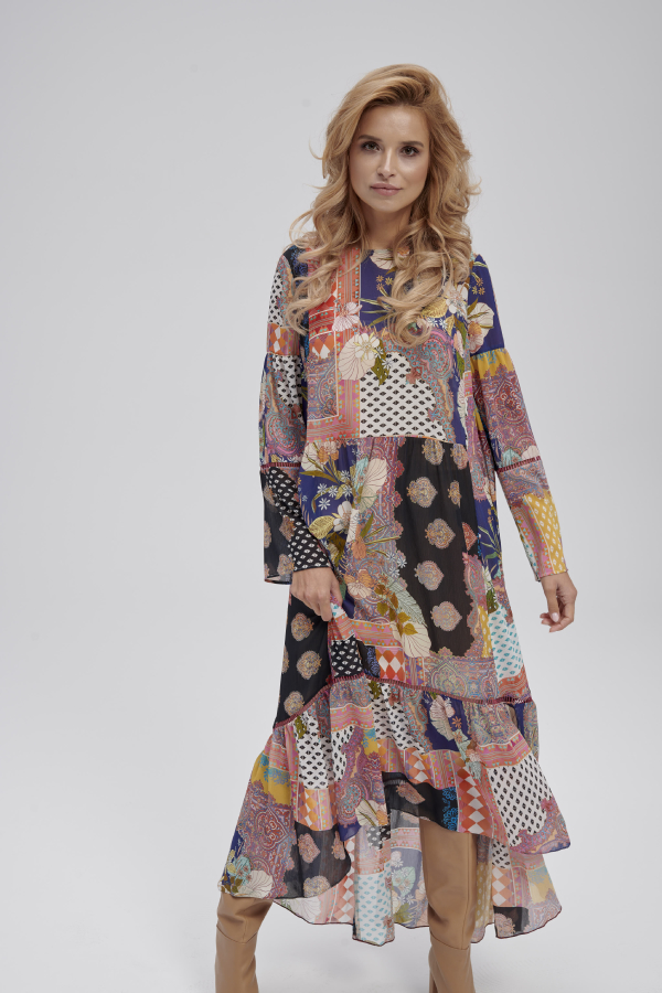 zwiewna sukienka we wzory boho