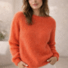 Miękki moherowy sweter damski pomarańczowy – długi rękaw i ściągacze