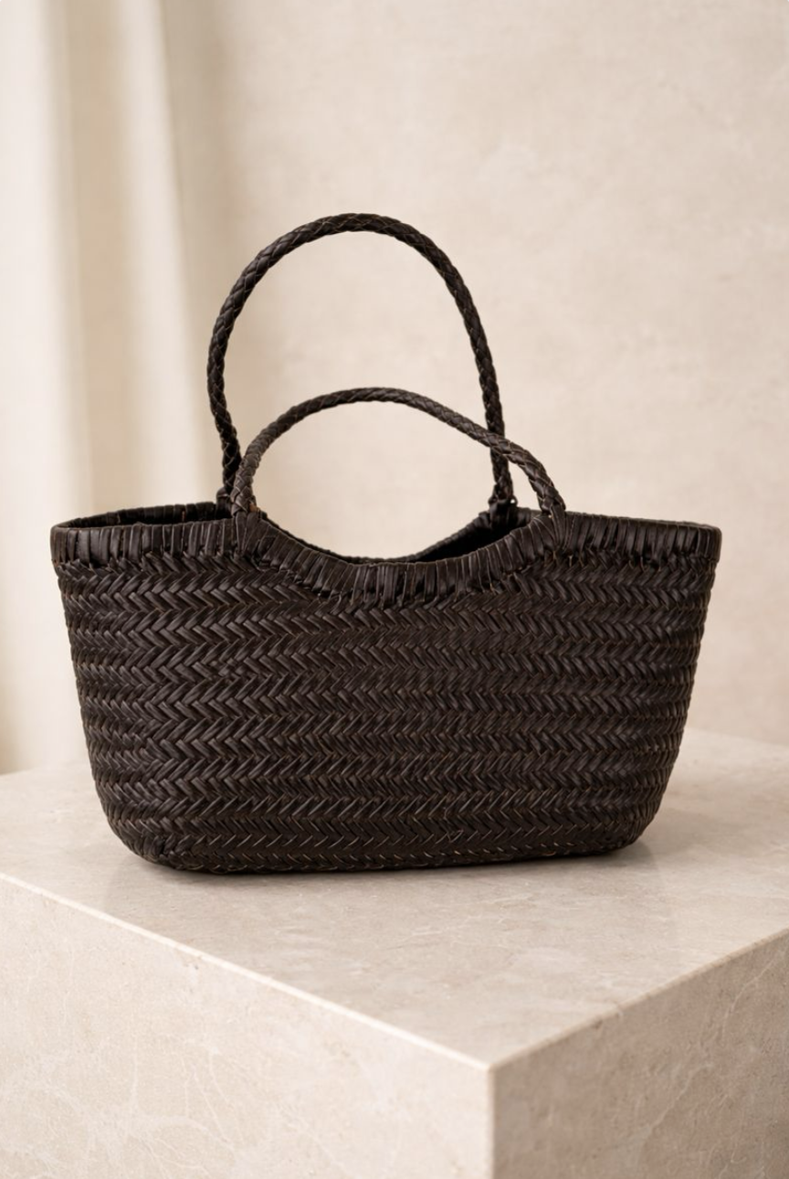 Brązowa skórzana torebka pleciona – klasyczna forma koszyka, Made in Italy