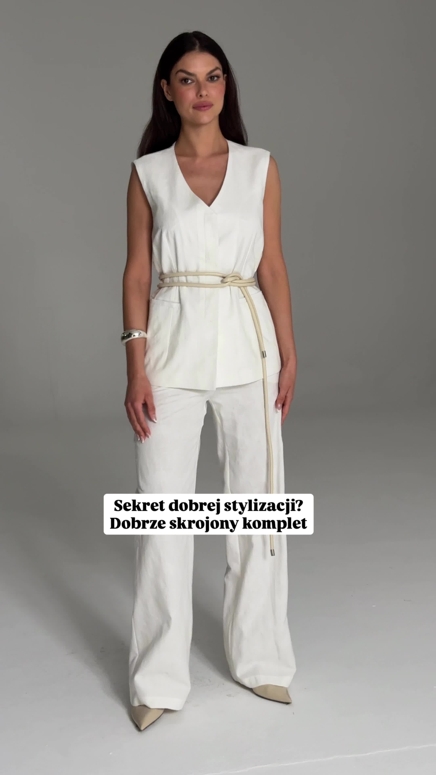 Białe spodnie żakardowe z szeroką nogawką - obrazek 2