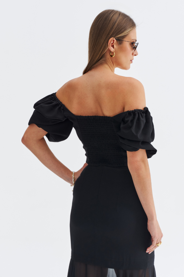 czarna bluzka z odkrytymi ramionami damska